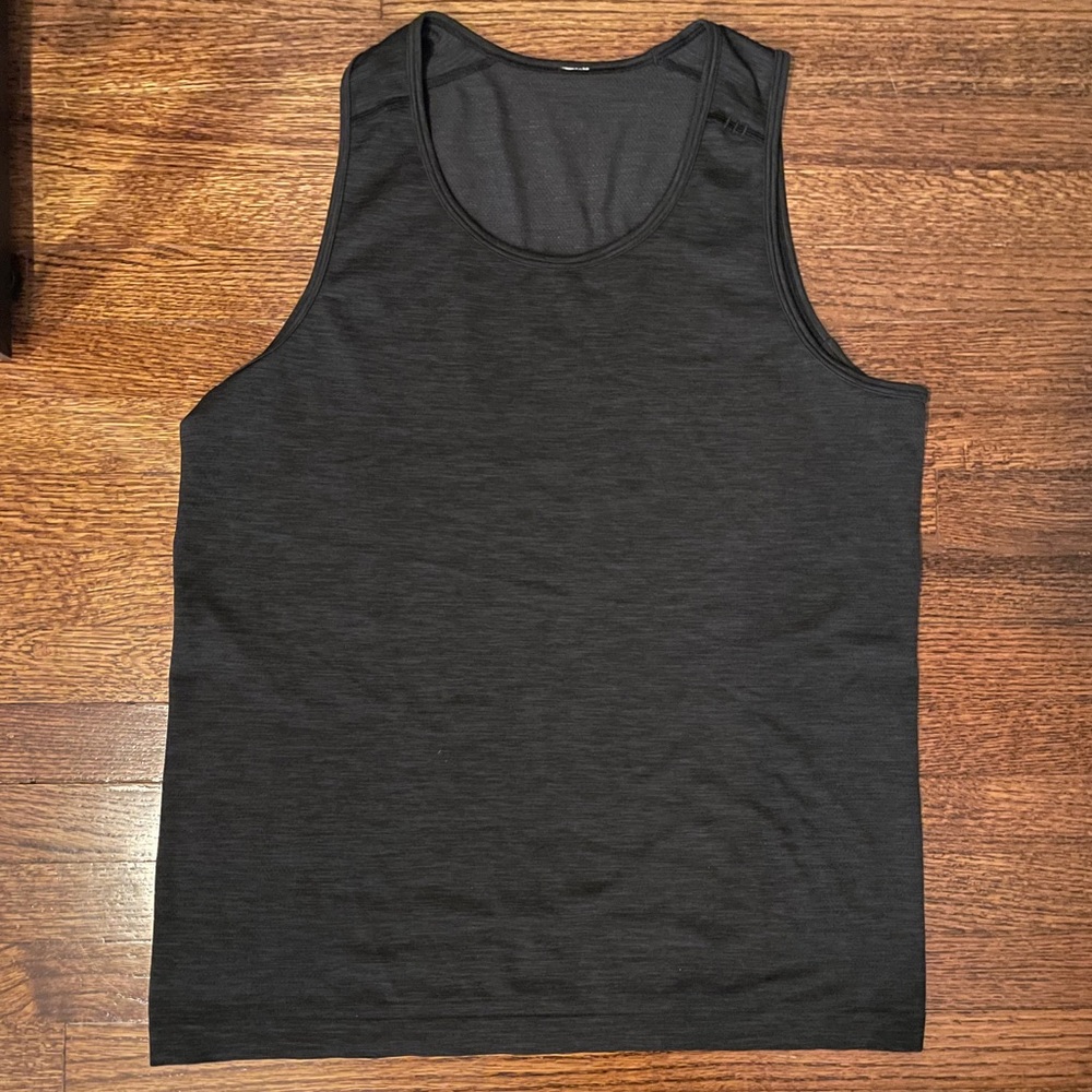 Lululemon Metal Vent Tech Tank Medium Gray Black